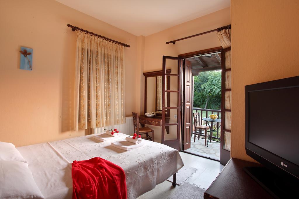 Stilvi Hotel Tsagkarada Kamer foto