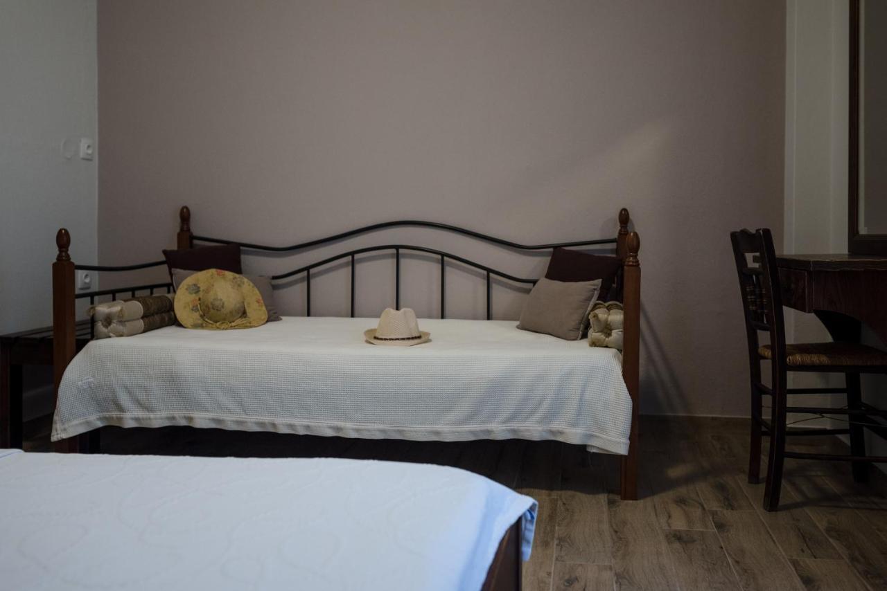 Stilvi Hotel Tsagkarada Buitenkant foto