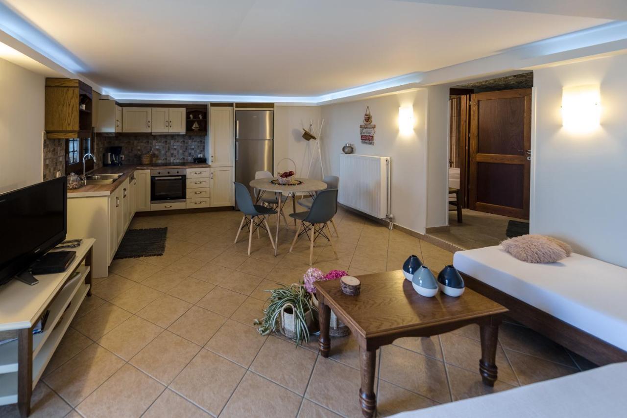 Stilvi Hotel Tsagkarada Buitenkant foto