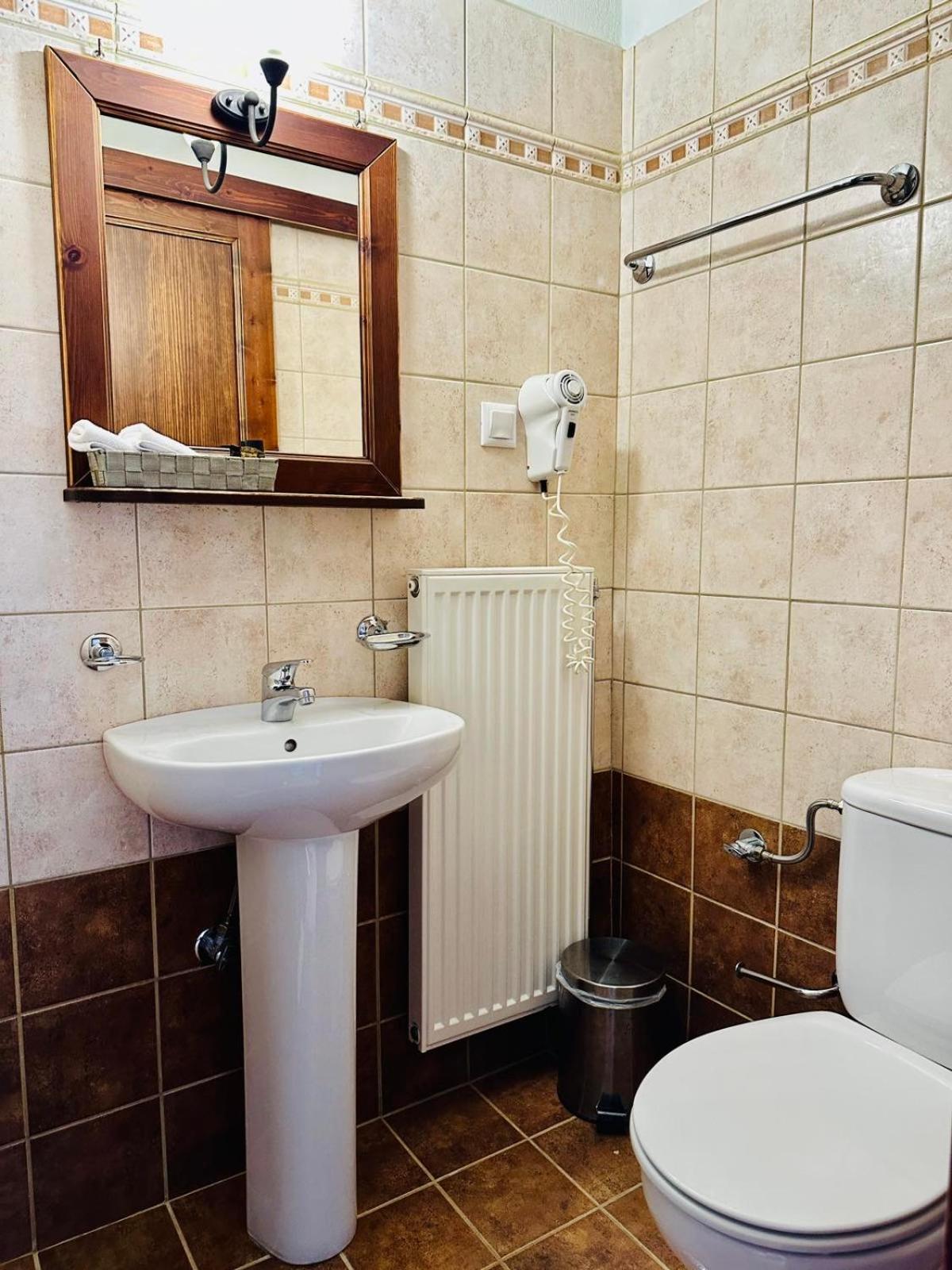 Stilvi Hotel Tsagkarada Buitenkant foto