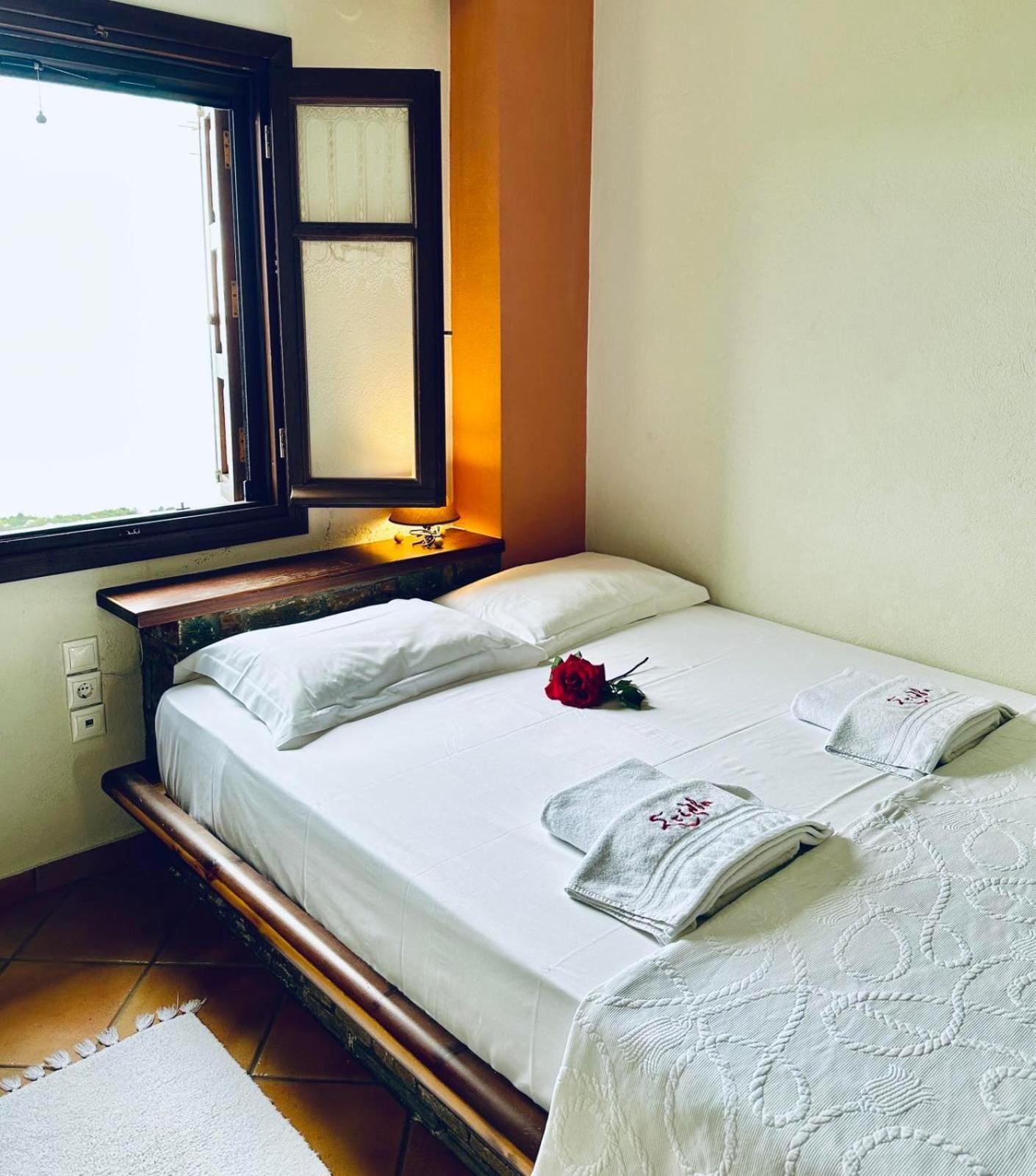 Stilvi Hotel Tsagkarada Buitenkant foto