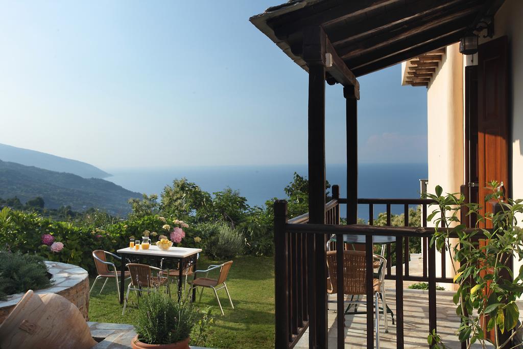 Stilvi Hotel Tsagkarada Buitenkant foto