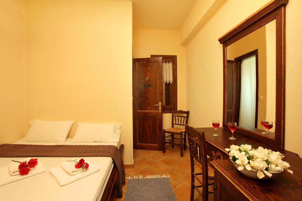 Stilvi Hotel Tsagkarada Buitenkant foto